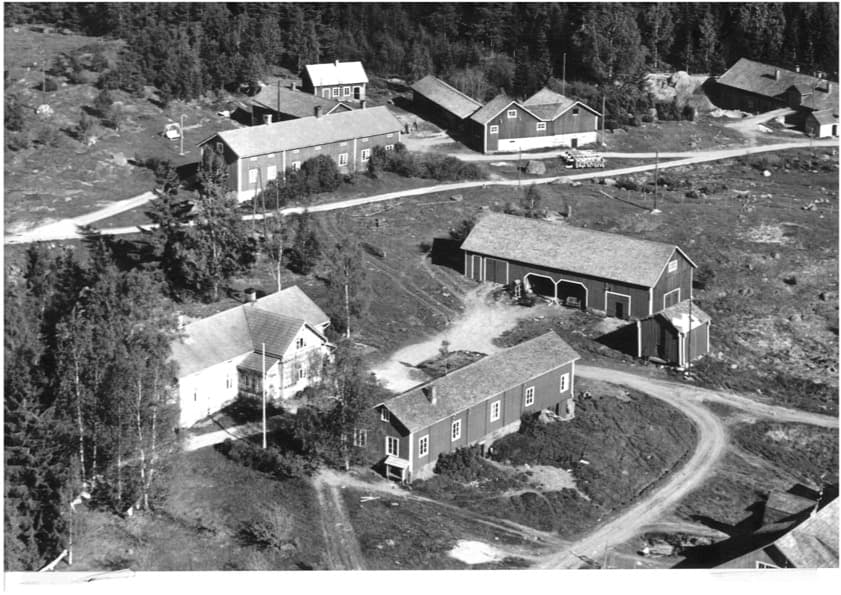 Ali-Härri farm, historical black and white